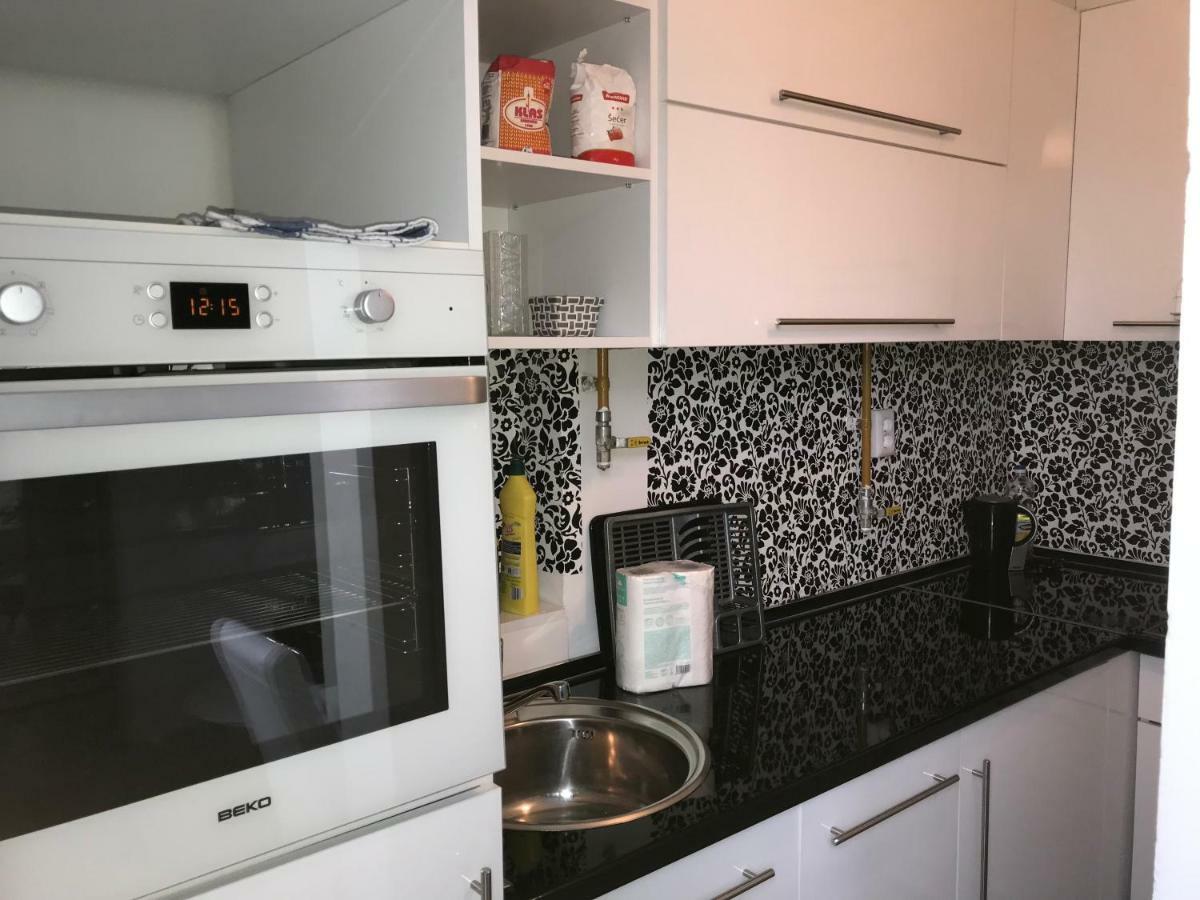 Colors Apartment Сараєво Екстер'єр фото